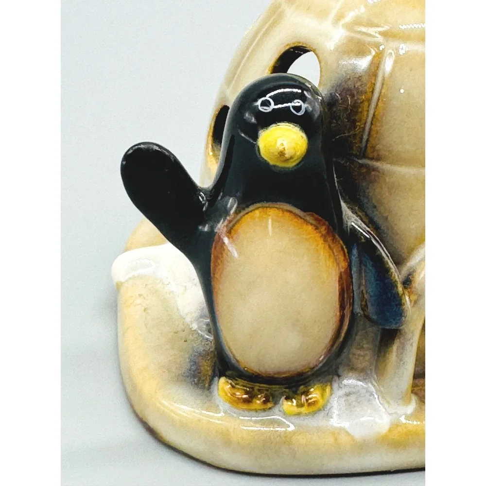 Yankee Candle Igloo Penguins Tealight Holder Tan Ceramic Ronnie Walter 1107757